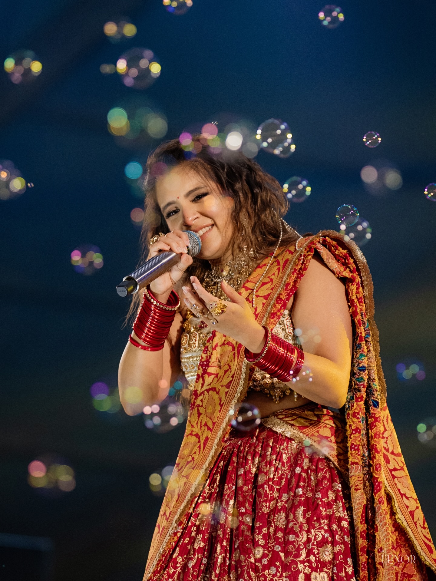Aishwarya Majmudar performing at a cultural event